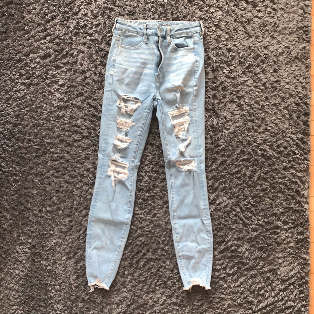 High waisted AmericanEagle Distressed Jean/Jegging
